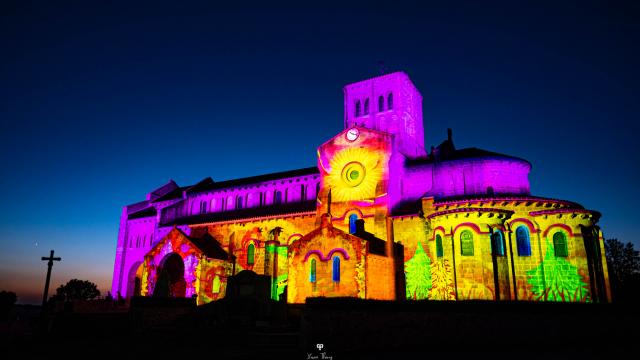 Ton- und Lichtshow Châtel-Montagne