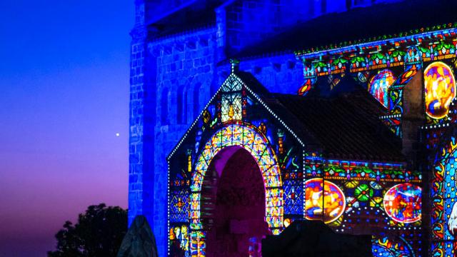 Ton- und Lichtshow Châtel-Montagne