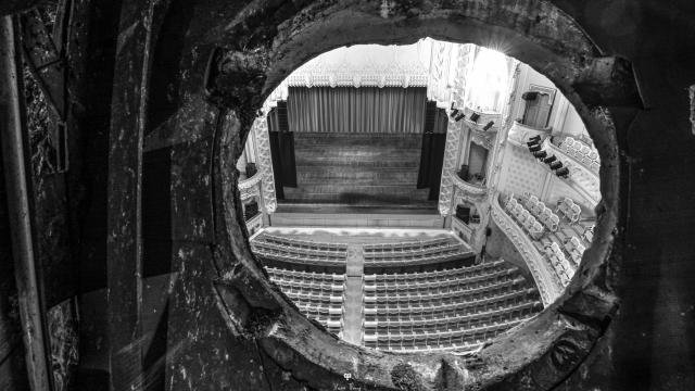 Technical hatch in the dome of the Opera of Vichy