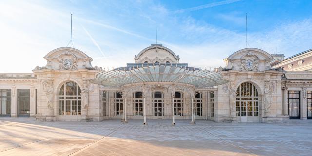 Fachada del Palacio de Congresos de Vichy