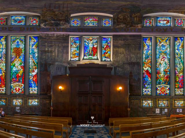 Interior de la iglesia de Nuestra Señora de los Enfermos de Saint-Blaise