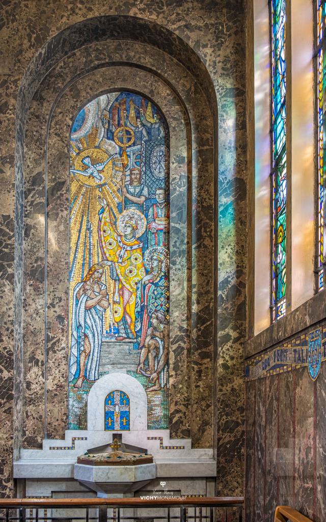 Interior de la iglesia de Nuestra Señora de los Enfermos de Saint-Blaise