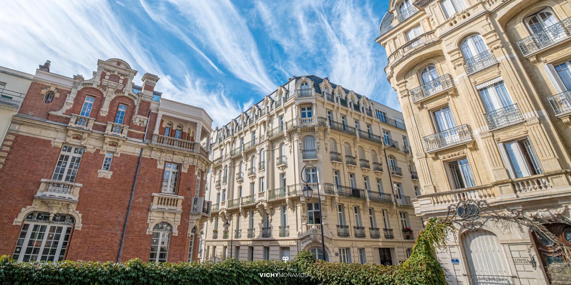 Corner of rue de Belgique and rue Alquié